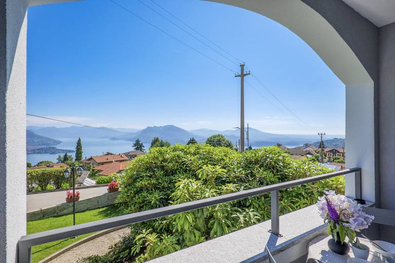 Fully equipped charming rental apartment with hot tub & garden | Garden view | Pets are welcome — photo 2
