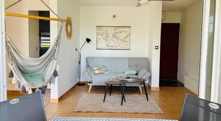 Fully equipped holiday apartment with terrace & private pool | Suitable for remote work | Dogs allowed in Le Gosier