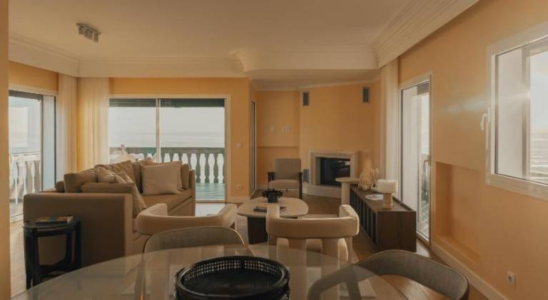 Apartment with patio — photo 3