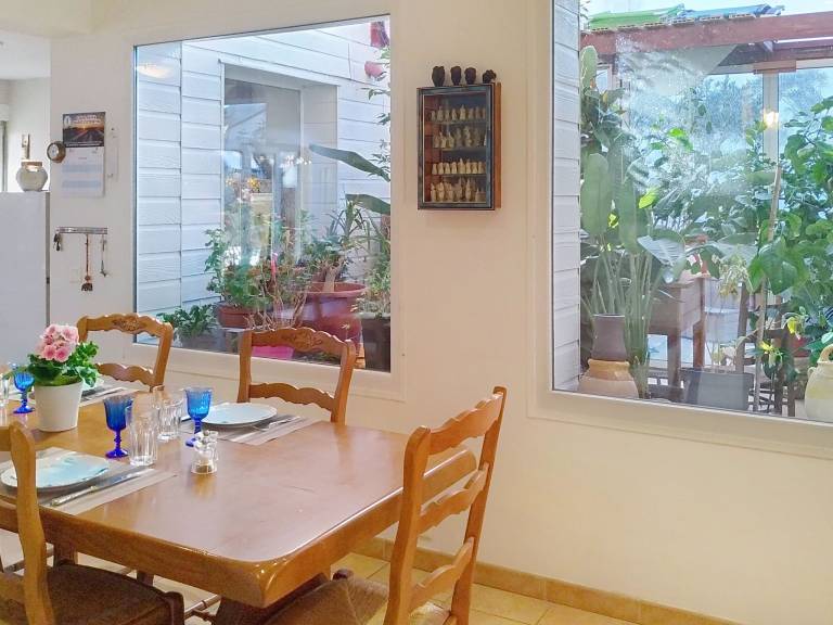 House with patio & yard — photo 2