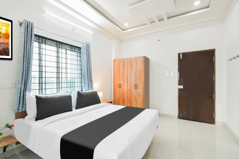 Super Townhouse Kokapet Formerly Aarian Tej Nilayam