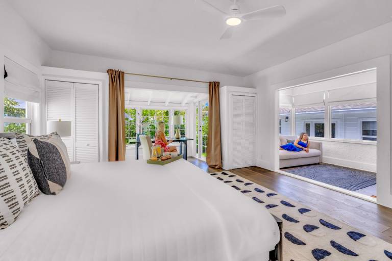 Grand Residence Heated Pool Beach Proximity Emerald Key RESlDENCES — photo 4