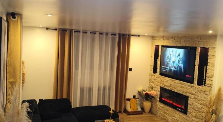 Apartment with jacuzzi — photo 2