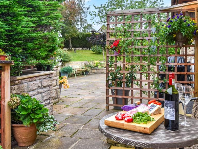 Cottage with garden & barbeque — photo 5