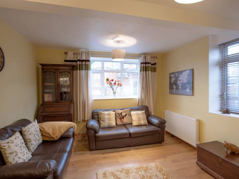 Family-friendly beautiful cottage with yard | Pets allowed — photo 3