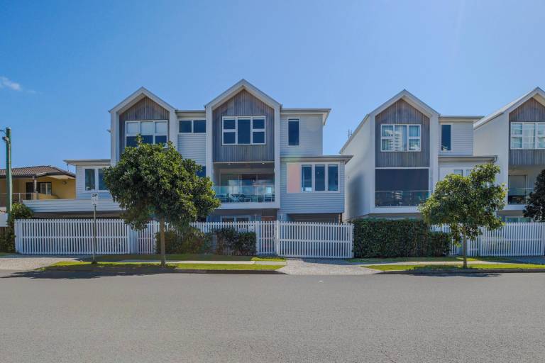 House  Burleigh Heads