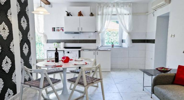 Holiday apartment with terrace | Next to Diocletian's Palace | Dogs allowed in Split