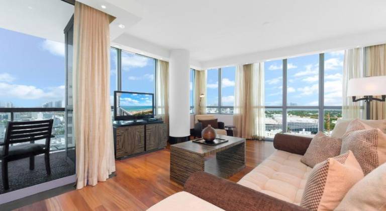 Beautiful holiday apartment with jacuzzi | Close to Miami Beach Botanical Garden | Beach nearby | Pets are welcome in Miami Beach, FL