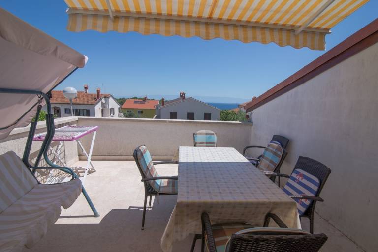 Pleasant apartment with BBQ & yard | Pets allowed in Mali Losinj