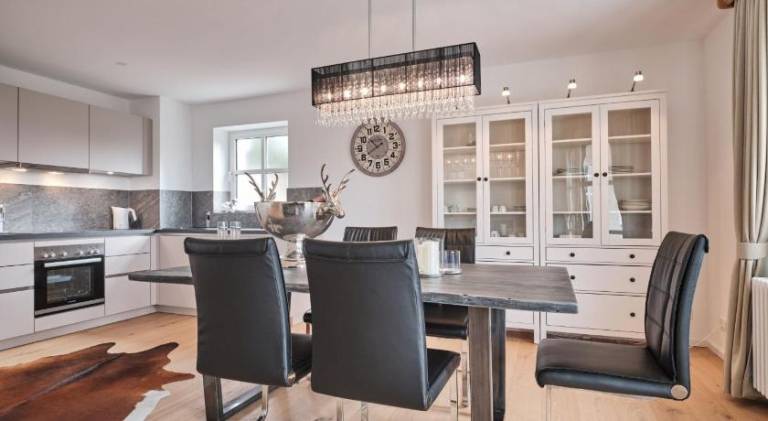 Big rental apartment with sauna, hot tub & pool | Pets are welcome — photo 3