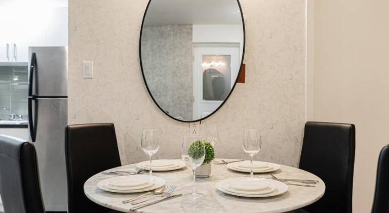 Griffintown Central 2BR Near Old Port & Downtown — photo 5