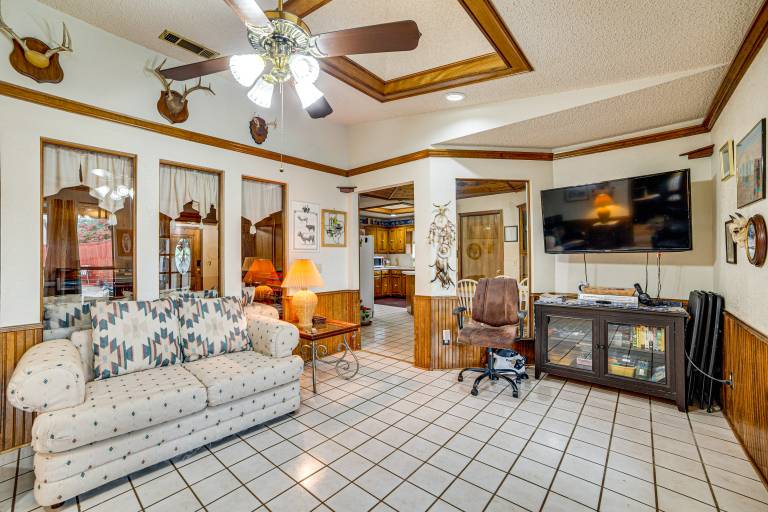 Pet-Friendly Home w/ Pool - 8 Mi to Central Plano! — photo 5