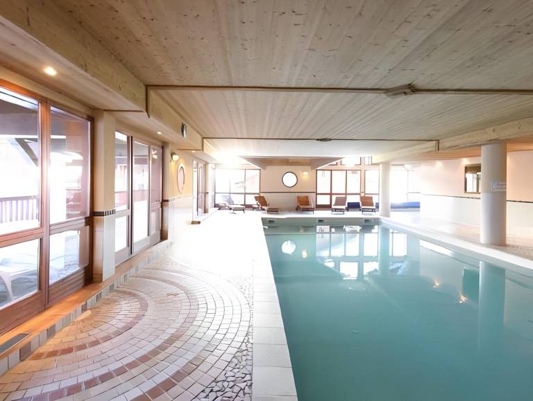 Serviced apartment with sauna & pool | Close to the ski | Pets are welcome — photo 3