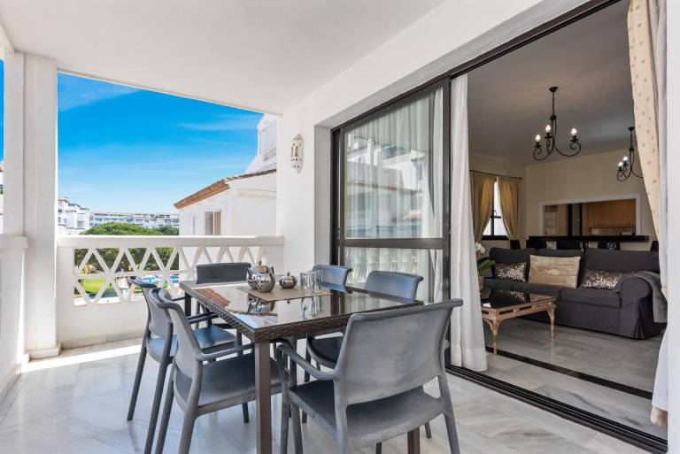 Child-friendly rental apartment with patio, garden & pool | Close to the beach | Dogs allowed — photo 4