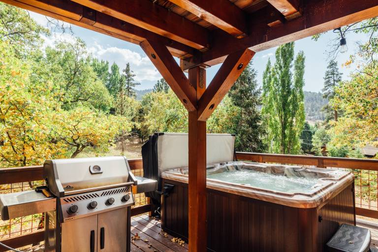 Family-oriented nice cabin with hot tub & barbecue | Mountain view | Close to the ski | Suitable for remote work | Dogs allowed — photo 3