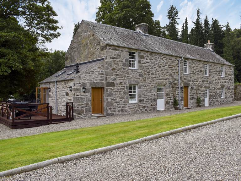 Child-friendly cottage with barbecue & garden | River view | Pets allowed in Perth