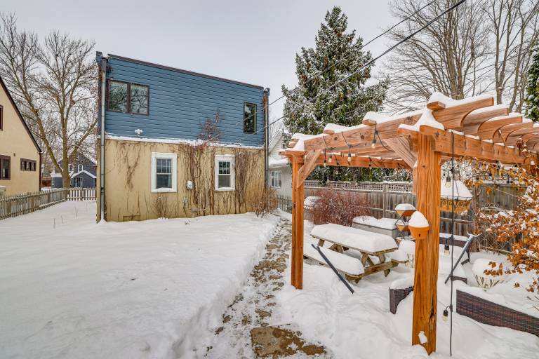 Eclectic Family Home in Minneapolis: Dogs Welcome! — photo 4