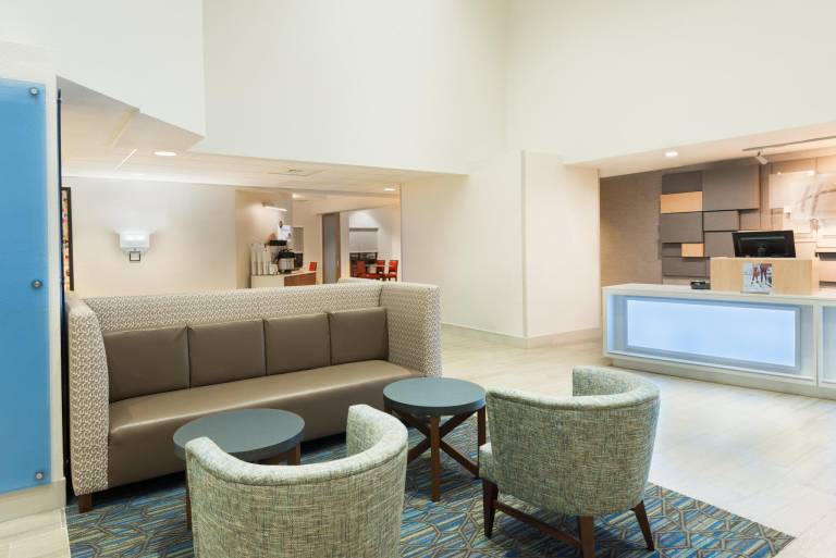 Holiday Inn Express & Suites - Nearest Universal Orlando By IHG — photo 3