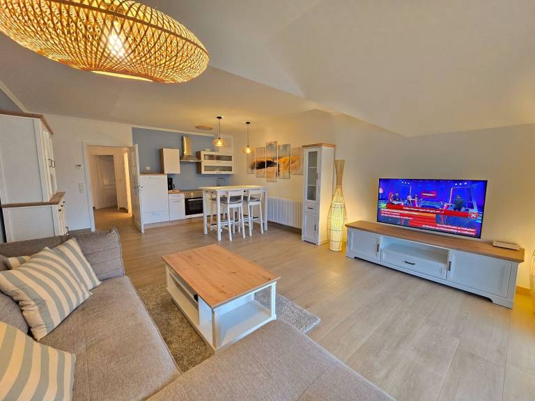Komfortplus Ferienwohnung mit 1 Schlafzimmer und Balkon im Dachgeschoss — photo 2