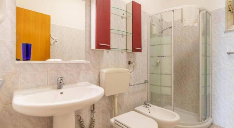 Apartment with 3 rooms for 9 persons — photo 2