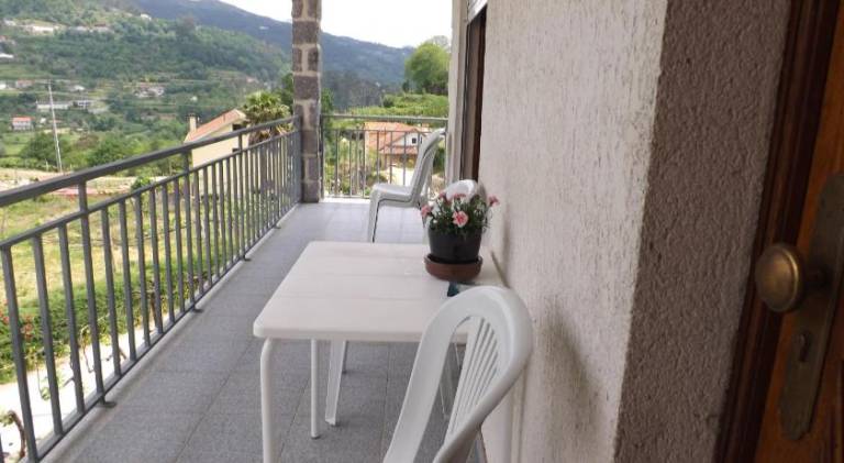Ample house with private pool, garden & patio | Perfect for remote work | Dogs allowed — photo 4