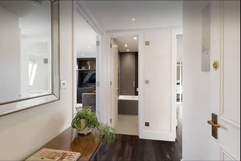 Impressive South Kensington Central Apartment — photo 3