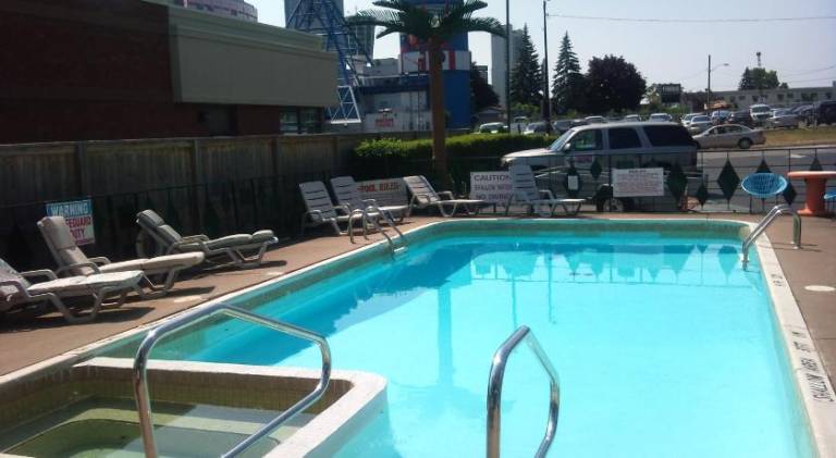 Rainbow Motor Inn - Fallsview — photo 4