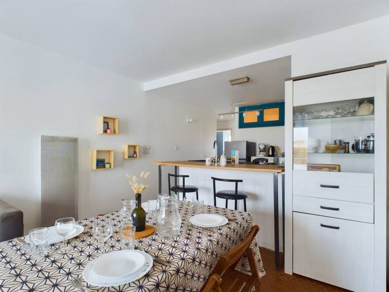 Apartment with 2 rooms for 4 persons — photo 2