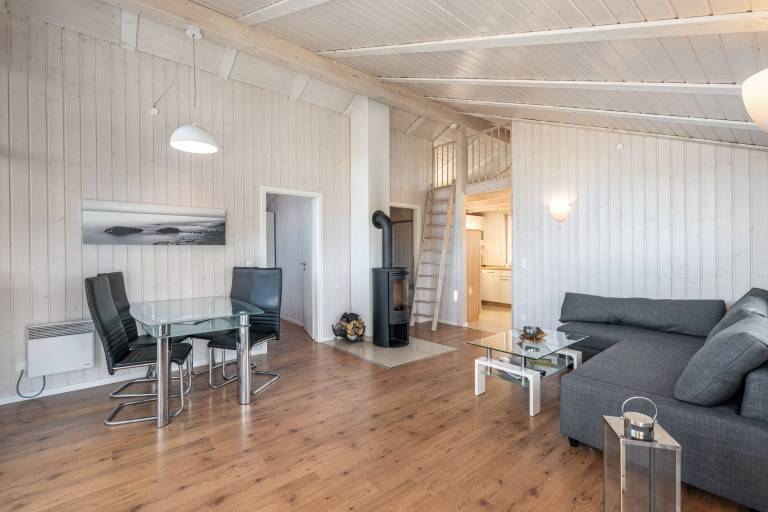 Apartment with sauna, patio & garden | Garden view — photo 4