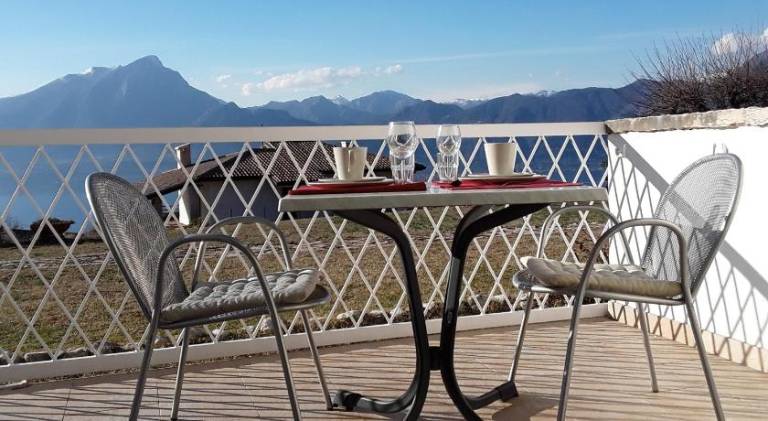 Lovely apartment with terrace, BBQ & yard | Perfect for remote work | Pet-friendly — photo 3