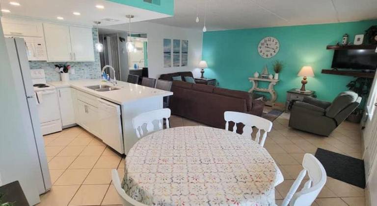House with 2 rooms for 7 persons — photo 3