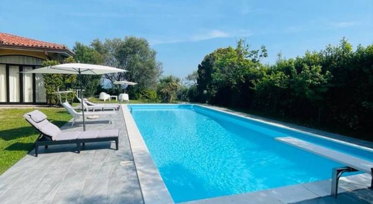 Villa with pool in Manerba del Garda