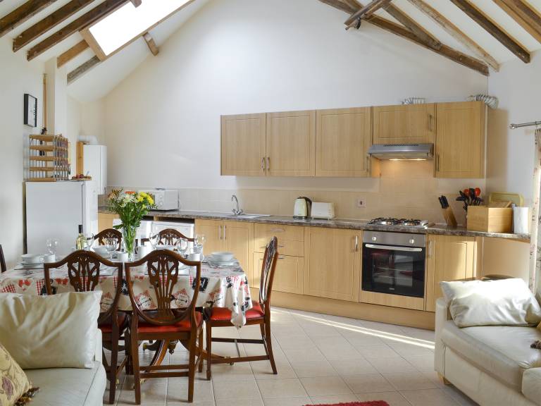 Child-friendly wonderful cottage with barbeque & yard | Beach nearby | Pets allowed — photo 2