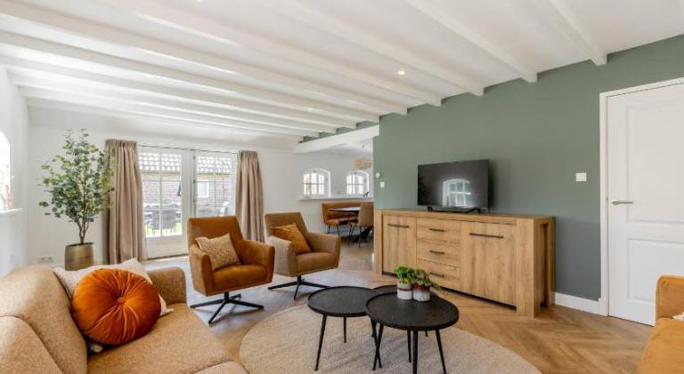 160 m&sup2; Villa