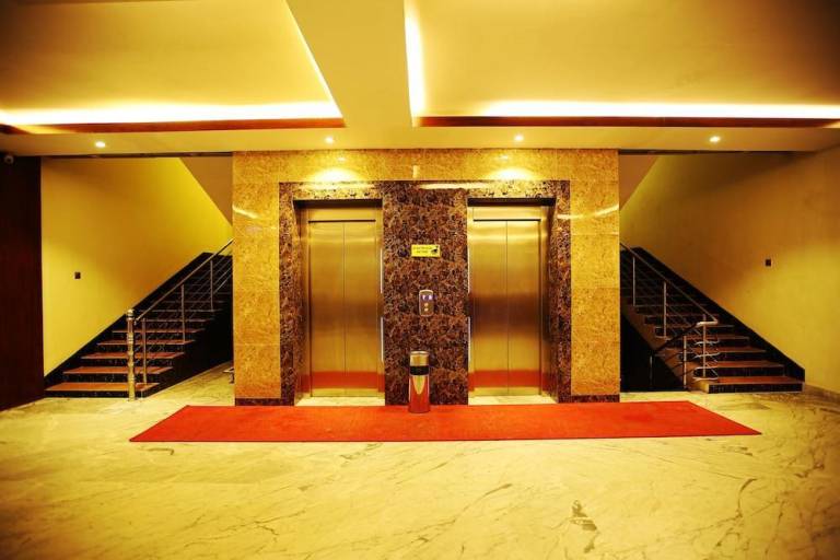 Royal Beach Resort