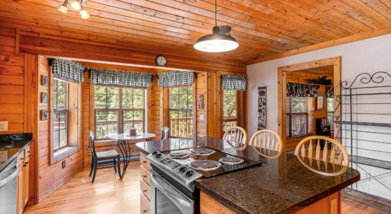 Charming vacation home | Pets are welcome — photo 3