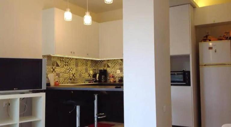 Rental apartment with patio — photo 5