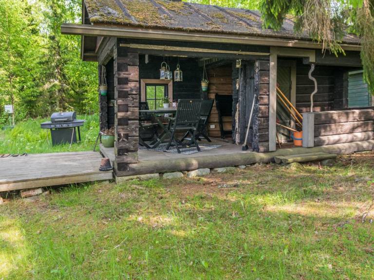 Vacation home with sauna & patio | Nature view — photo 5
