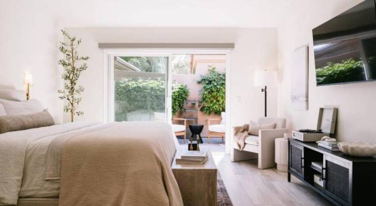 Lovely villa with jacuzzi & pool | Pets are welcome — photo 2