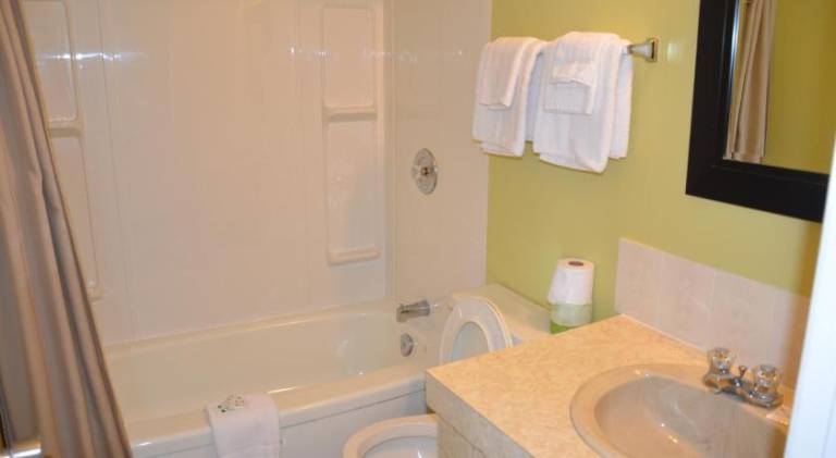 Coachman Inn — photo 3