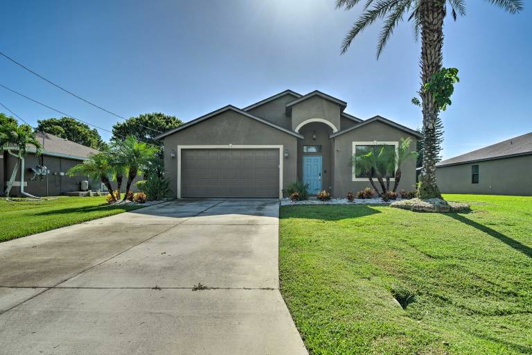 Heated Saltwater Pool: Central Cape Coral Home! — photo 4