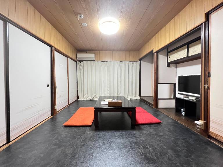 Vacation home with garden & terrace | Perfect for remote work | Pets allowed — photo 2