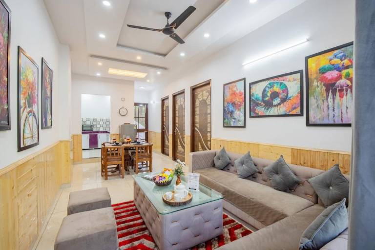 Rental apartment with 2 rooms for 6 persons in Solan