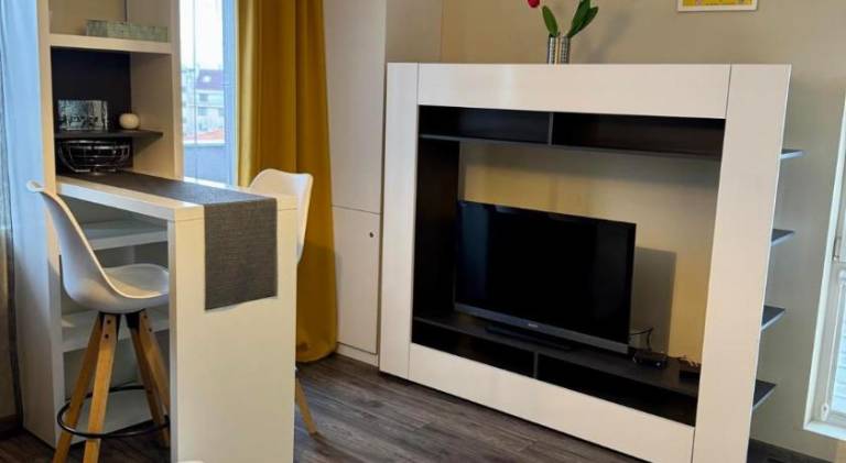 Beautiful rental apartment with patio | Pets allowed — photo 2