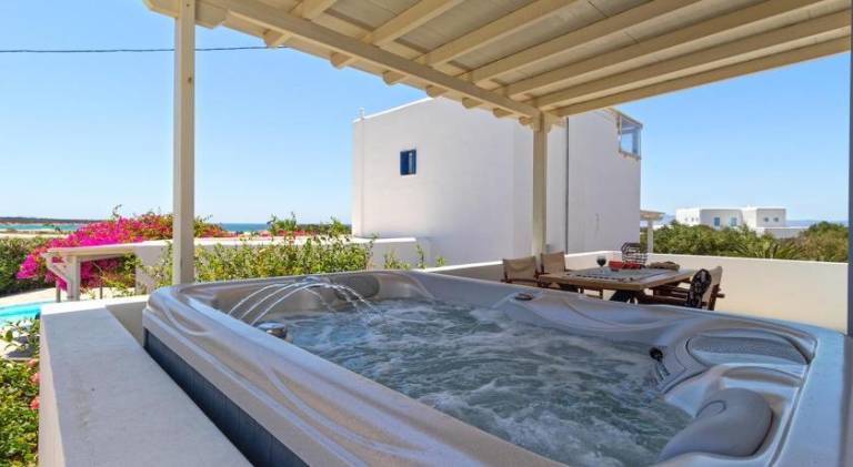 Salty 2Br Apartments Sea View Naxos - Glyfada Beach — photo 3