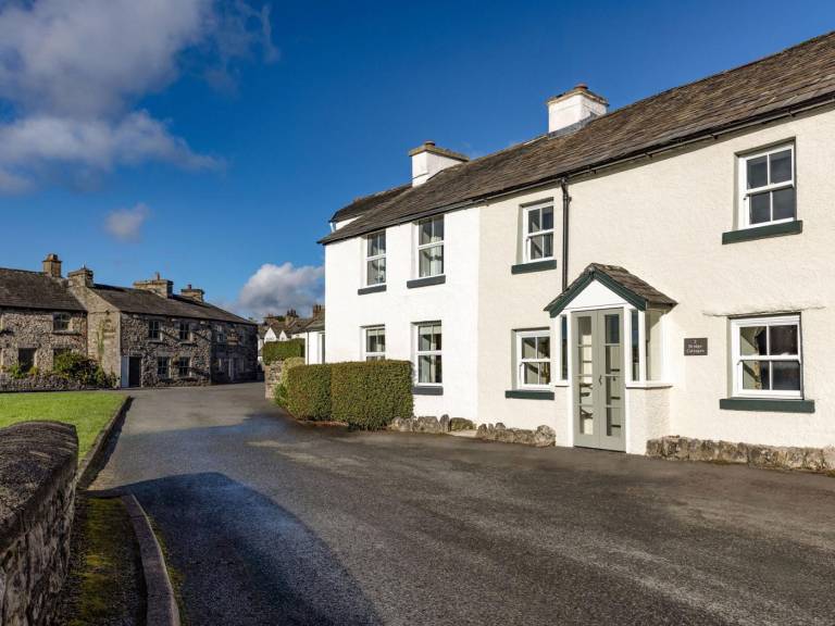 Cottage Grange-Over-Sands