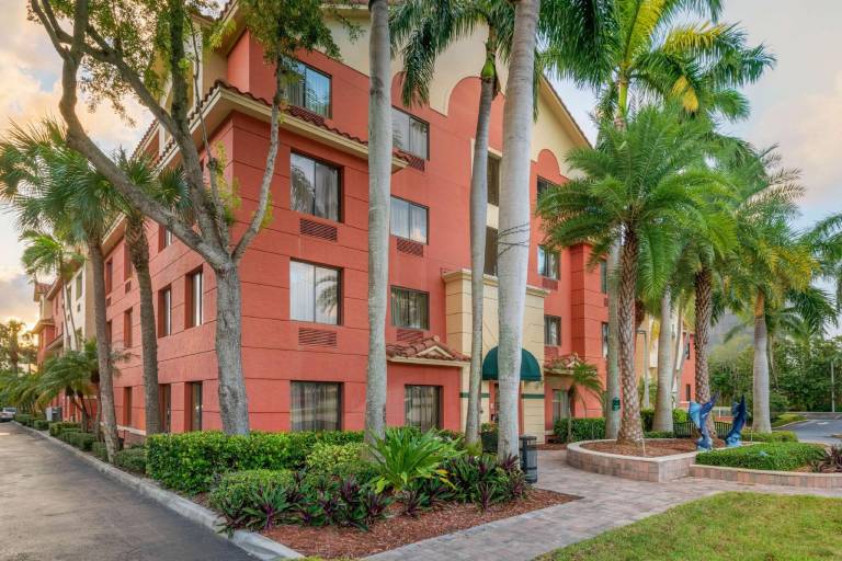 Best Western Plus Palm Beach Gardens Hotel & Suites and Conference Ct in Palm Beach Gardens, FL