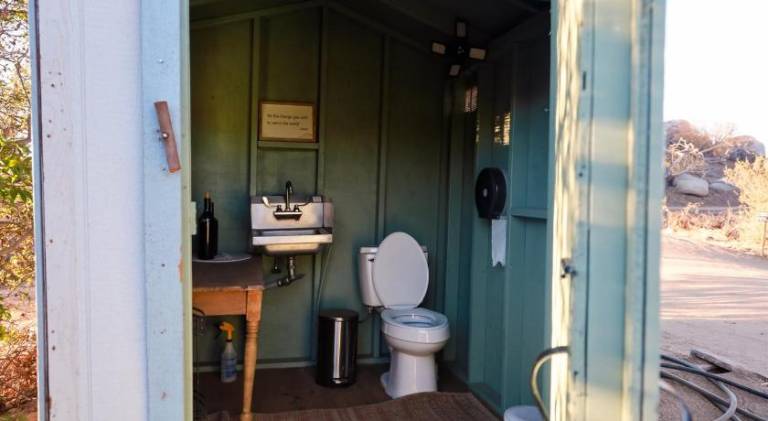 A Cozy Fireside Glamping Escape with Ridge Views — photo 2