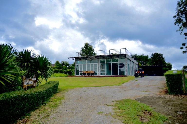 House with grill & yard | Perfect for remote work — photo 3