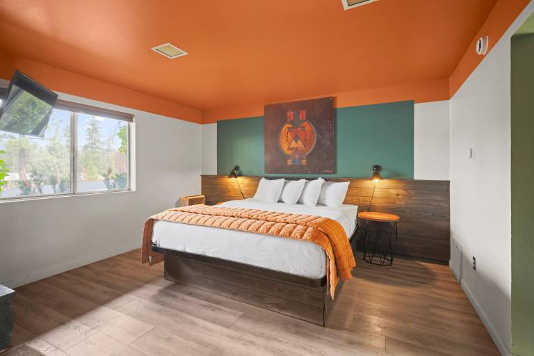 Sessions Retreat & Hotel in Big Bear Lake, CA